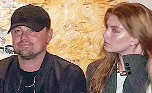 Leonardo DiCaprio Is Allegedly Dating A 19 Y.O. Model, And Netizens Are Roasting Him With Memes (35 Posts)