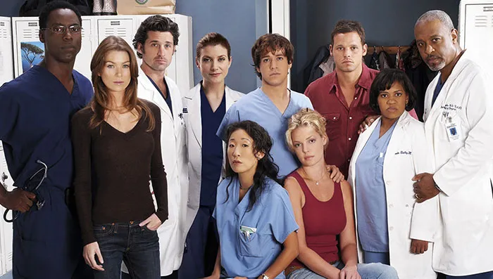 Someone Asks "What Show Did You Start And Wind Up Hating So Much You Didn't Finish It?" And 50 People Share