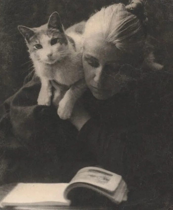 Amelia Van Buren junto a un amigo, fotografiada por Thomas Eakins, a finales de la década de 1880. Museo Metropolitano de Arte: Fotografía