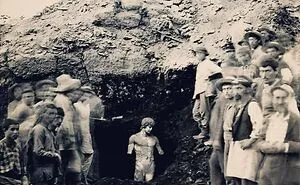 50 Must-See Historical Images That May Make You Want To Open A History Book Once Again
