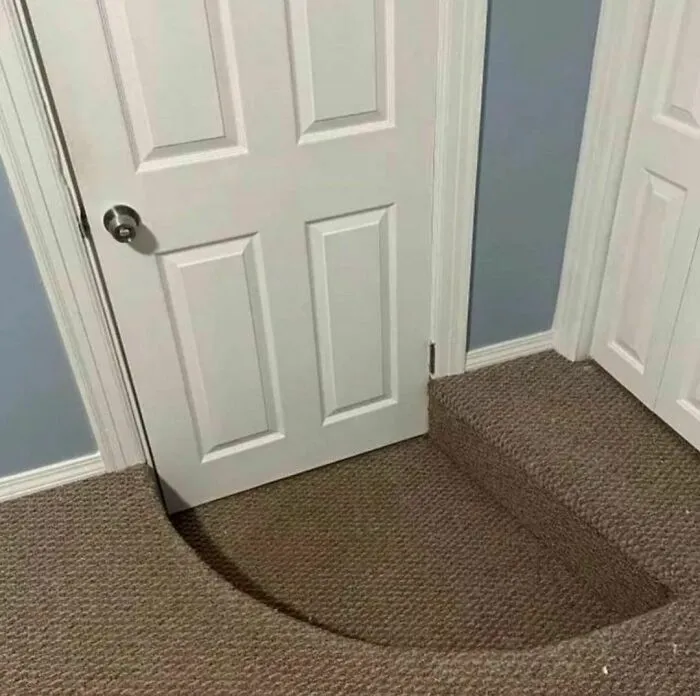 30 Real Estate Listings On Zillow That Were So Bad, They Went Viral On These Instagram Pages