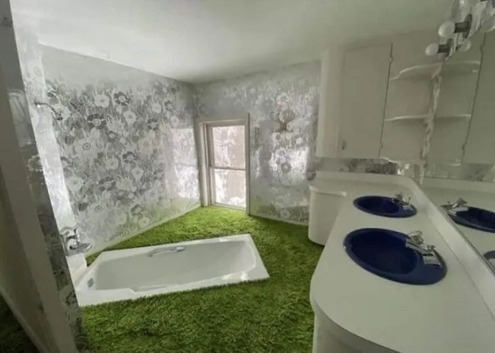 30 Real Estate Listings On Zillow That Were So Bad, They Went Viral On These Instagram Pages