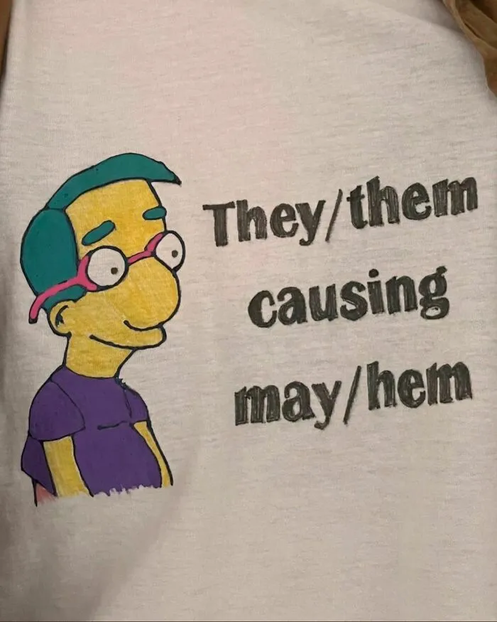 40 Times People Spotted A Shirt That Was So Good They Just Had To Take A Pic, As Shared On The "Good Shirts" Instagram Account (New Pics)
