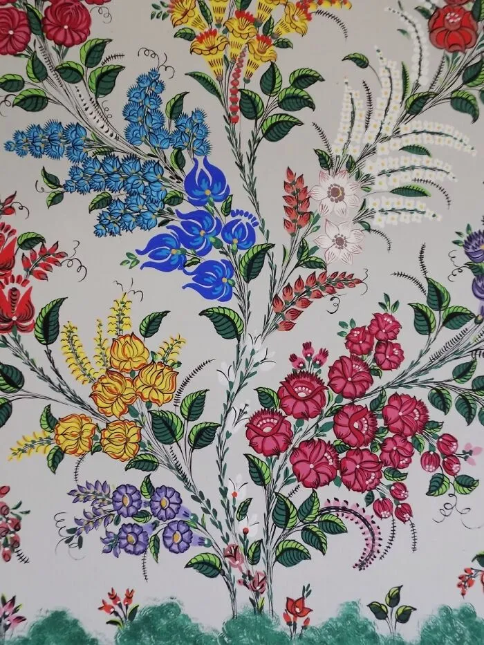I Took Pictures Of This Abandoned Railway Station Painted With Folk Art Patterns (25 Pics)