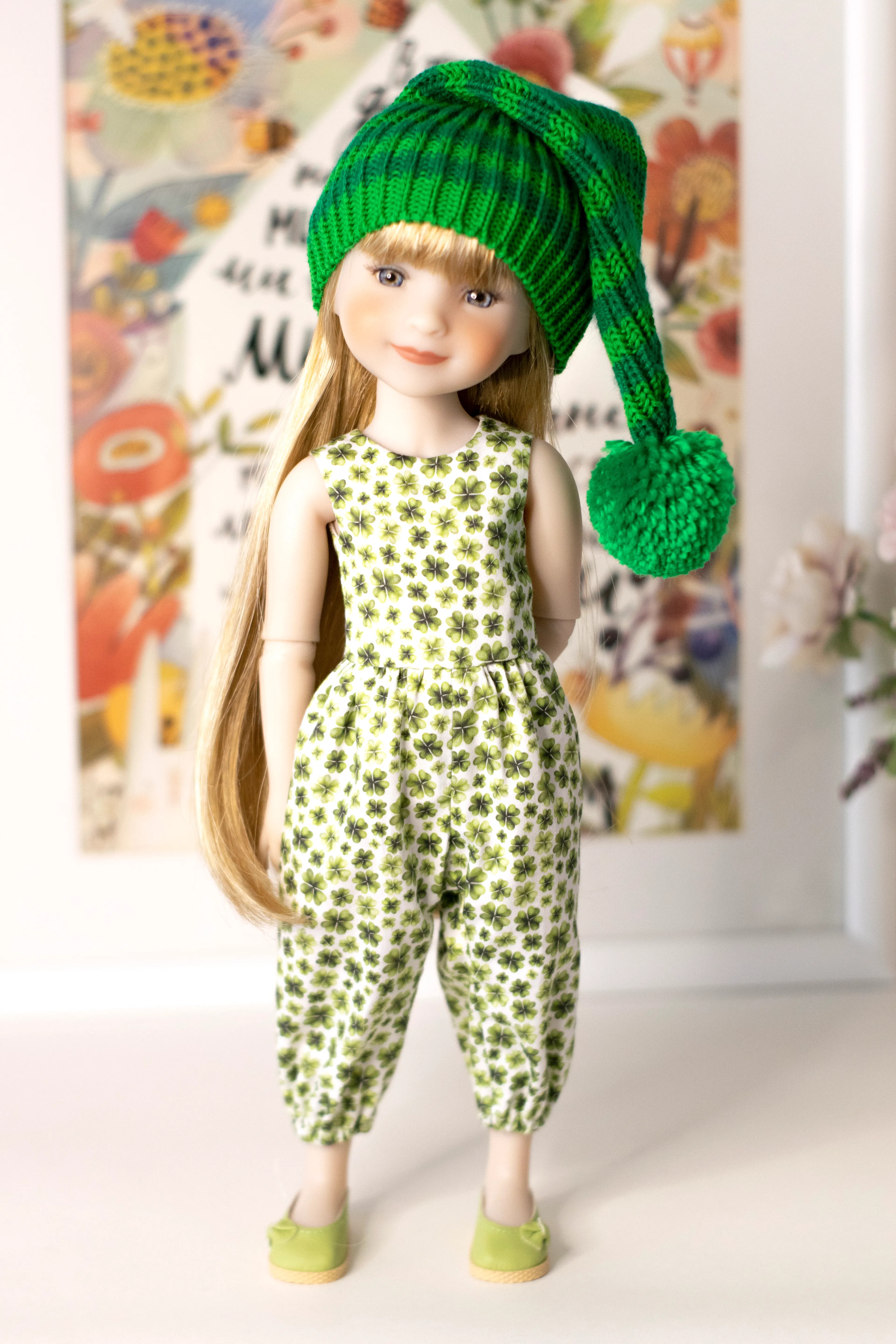 I Make Clothes, Shoes And Accessories For Dolls.