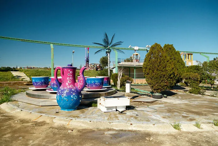  Frozen In Time: I Explored The Largest Abandoned Amusement Park In Cyprus (16 Pics)