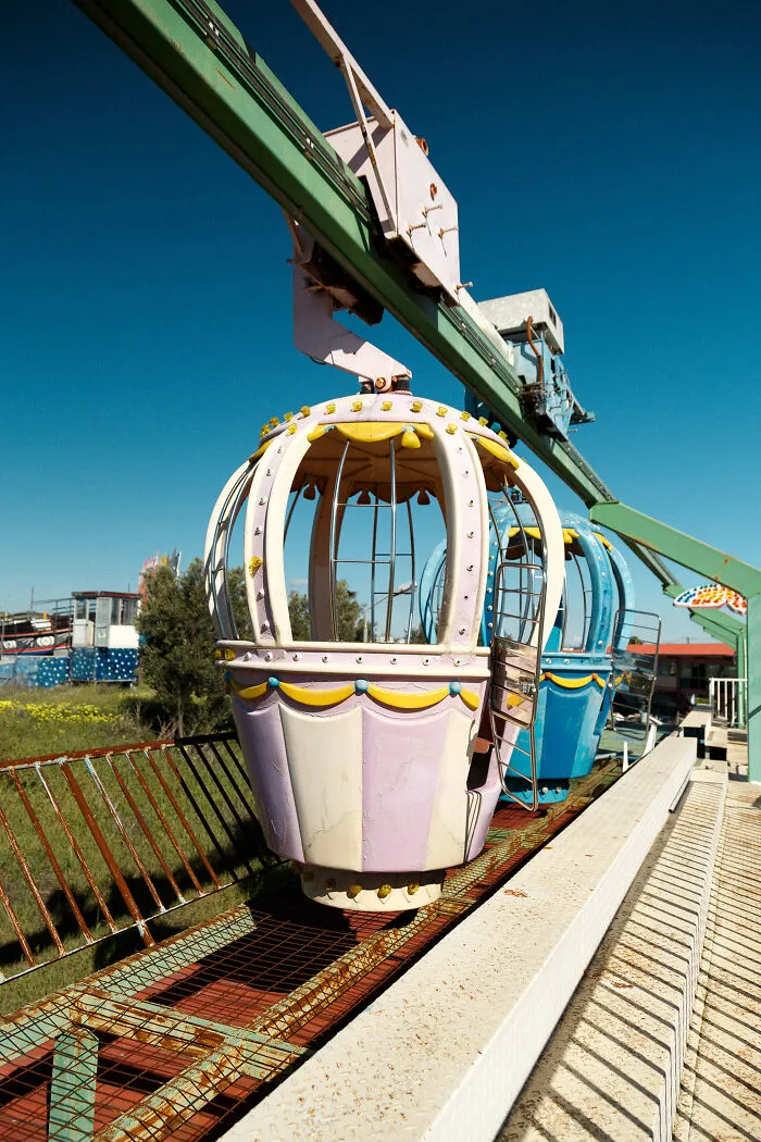  Frozen In Time: I Explored The Largest Abandoned Amusement Park In Cyprus (16 Pics)
