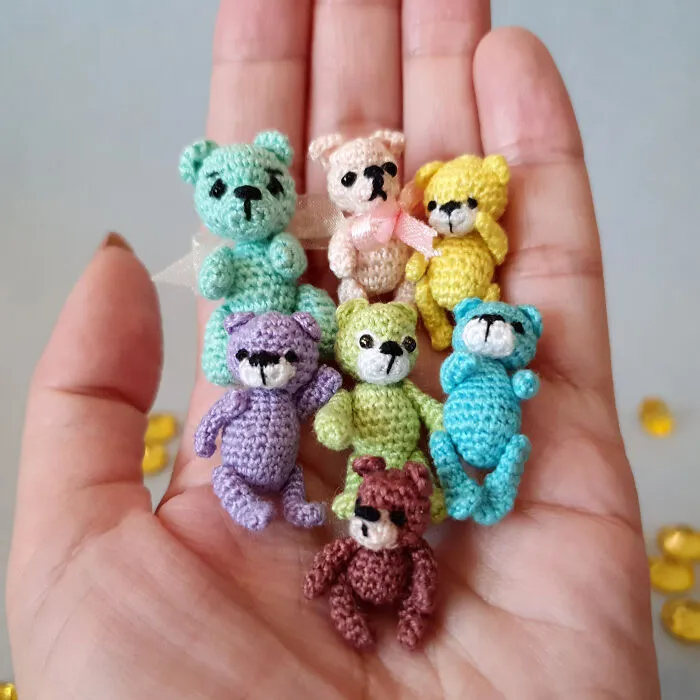 I Crochet Miniature Amigurumi Animals That Can Live In A Walnut Shell (13 Pics)