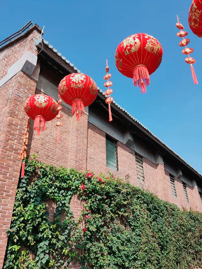 New Year Decorations By The Pearl River