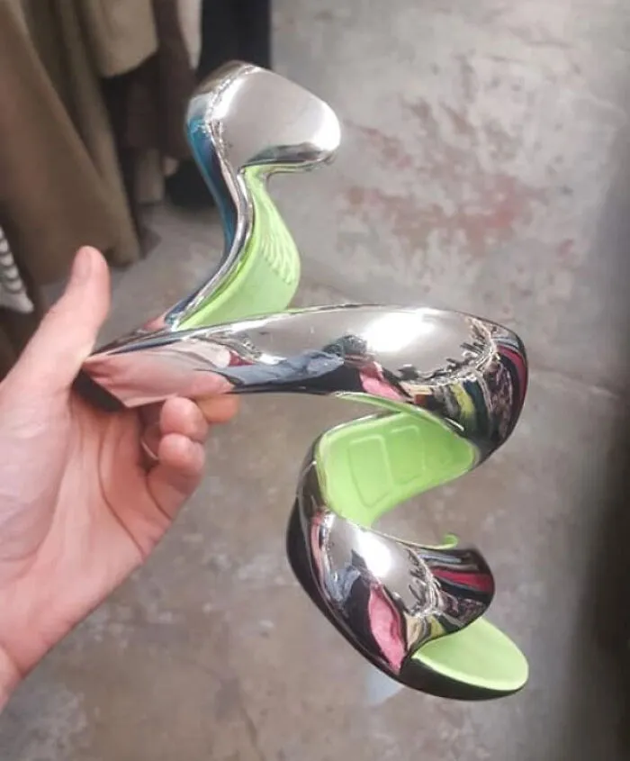 Estos zapatos que encontré en una tienda de segunda mano
