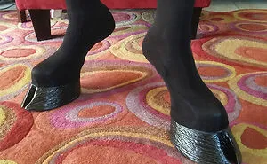 30 Times People Came Up With An Awful Shoe Design But Executed Their Ideas Flawlessly
