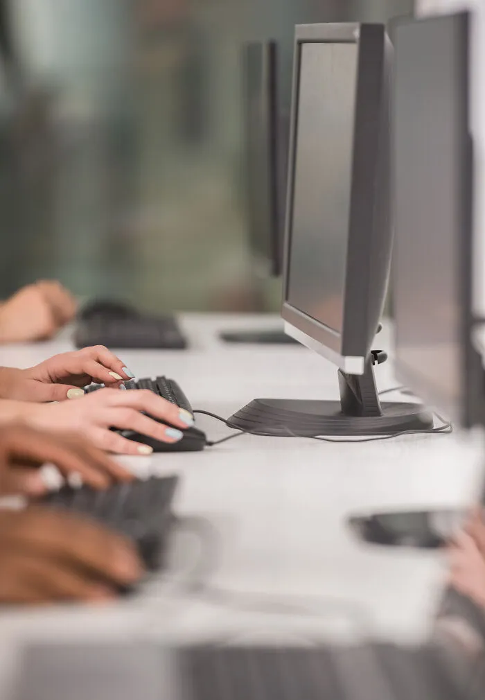 35 People Share The Dumbest And Most Infuriating Rules Their School Or Workplace Made Up