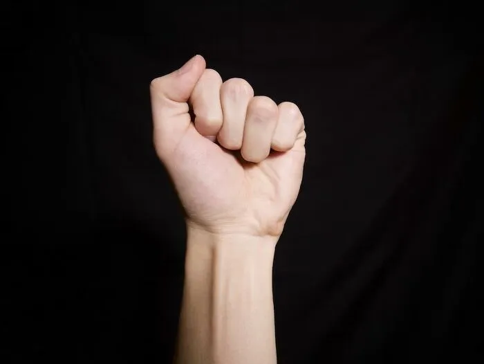“If You Have A Leg Cramp, Pull Back Your Big Toe”: 40 Human Body Cheat Codes That You Might Not Have Known You Needed