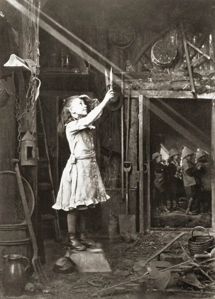 Cortando un rayo de sol, Inglaterra, 1886. Foto hecha por Adam Diston 