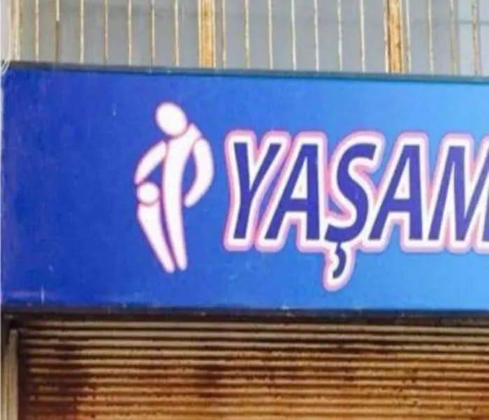 Este logo de una marca de agua turca