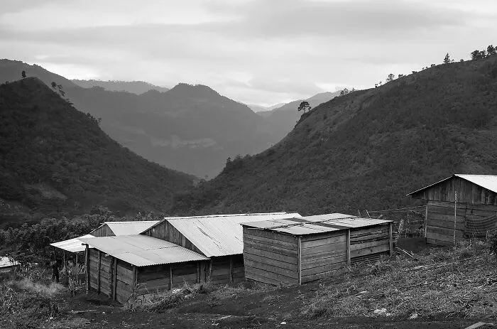 'Los Olvidados, Guatemala': 20 Photographs By Harvey Castro Examining Marginalized Communities Left Behind By Natural Disasters