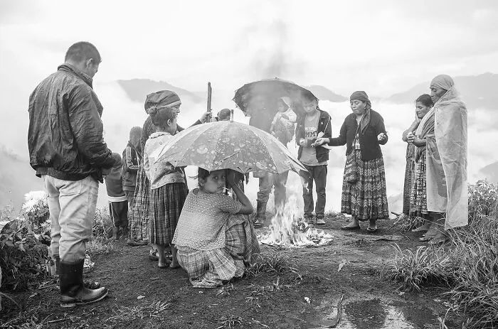 'Los Olvidados, Guatemala': 20 Photographs By Harvey Castro Examining Marginalized Communities Left Behind By Natural Disasters