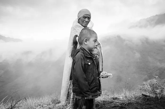 'Los Olvidados, Guatemala': 20 Photographs By Harvey Castro Examining Marginalized Communities Left Behind By Natural Disasters