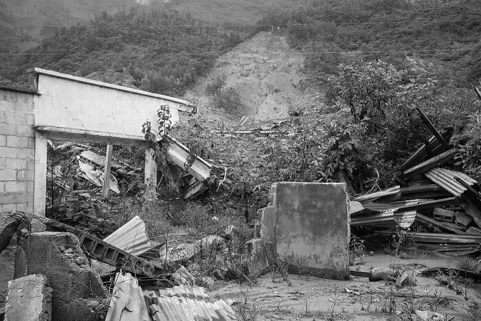'Los Olvidados, Guatemala': 20 Photographs By Harvey Castro Examining Marginalized Communities Left Behind By Natural Disasters