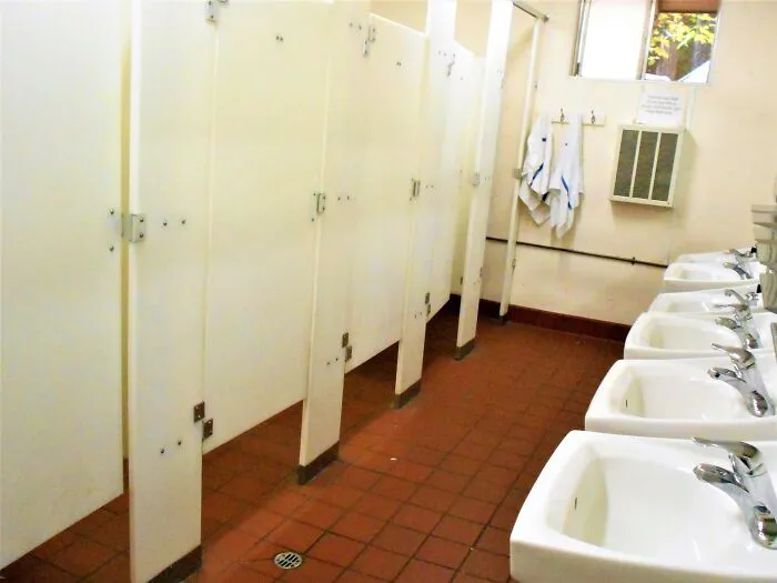 35 People Share The Dumbest And Most Infuriating Rules Their School Or Workplace Made Up