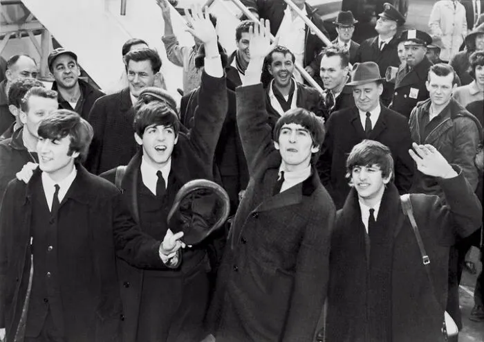 30 People Who Left A Mark In History And Are Actually Still Around, Much To The Surprise Of Folks In This Online Group