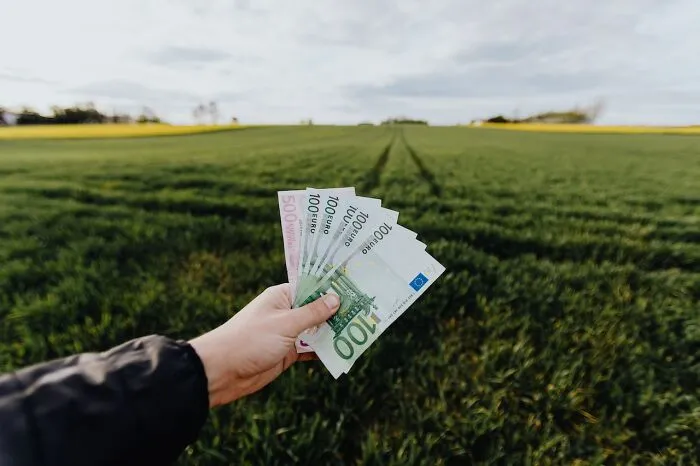 30 Hobbies Clearly Showing People Doing Them Are Insanely Rich, As Shared In This Online Community