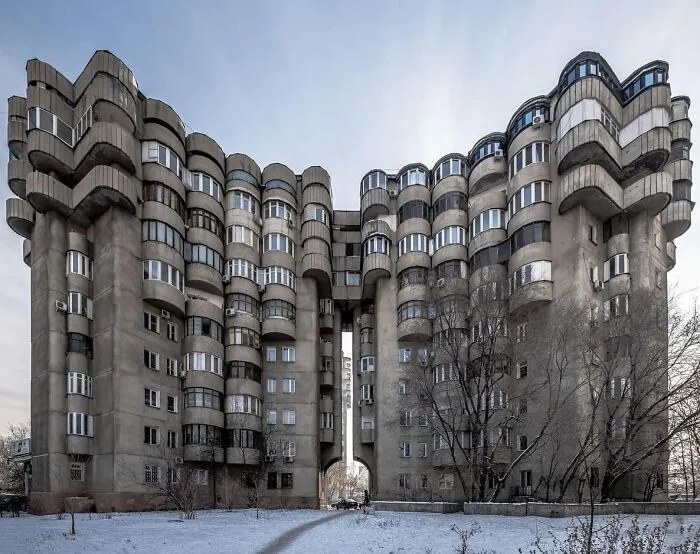 The Aul Residential Complex, Tole Bi 286/1, Almaty, Kazakhstan Built In Stages Between 1986-2002 Architects: B. Voronin, L. Andreyeva, Yu. Ratushnyi, V. Lepeshov, V. Ve, M.rakhimbayev