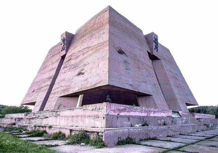 Pantheon To The Heroes In The Serbo-Bulgarian War, Gurgulyat, Bulgaria, Built In 1985