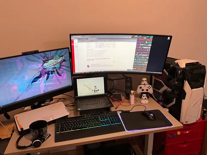 A Bit Messy , But Wfh As It-Tech And Gamer. Lotion Is For My Dry Skin