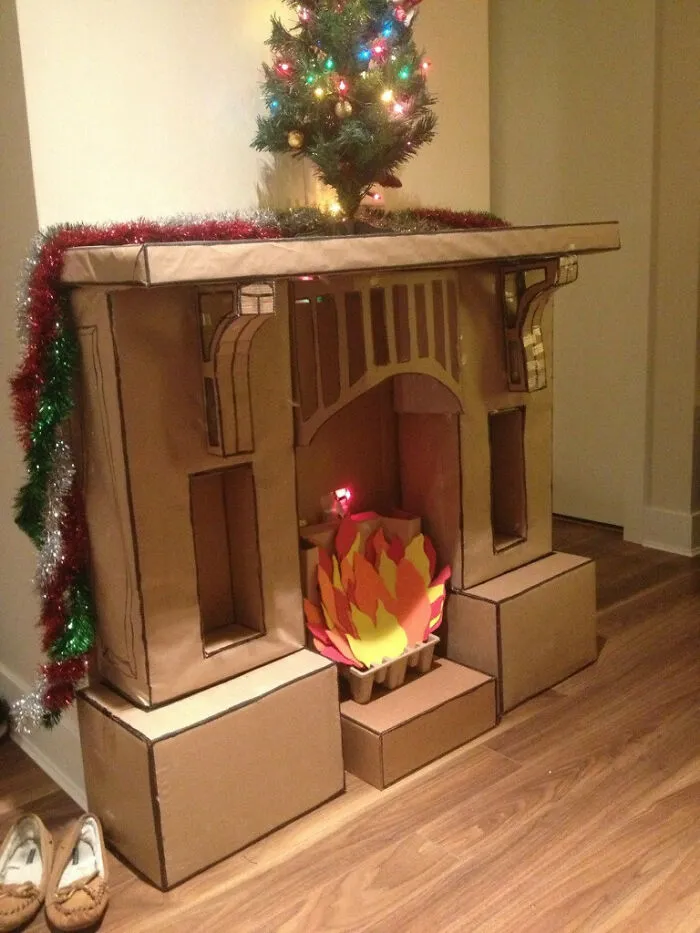My Girlfriend Really Wanted To Have Somewhere To Hang The Stockings In Her Apartment This Year. So I (Built) Her This