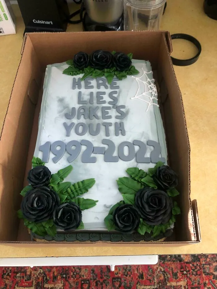 I Told My Fiancé I Got Him The Perfect 30th Birthday Cake... It Wasn’t What He Expected