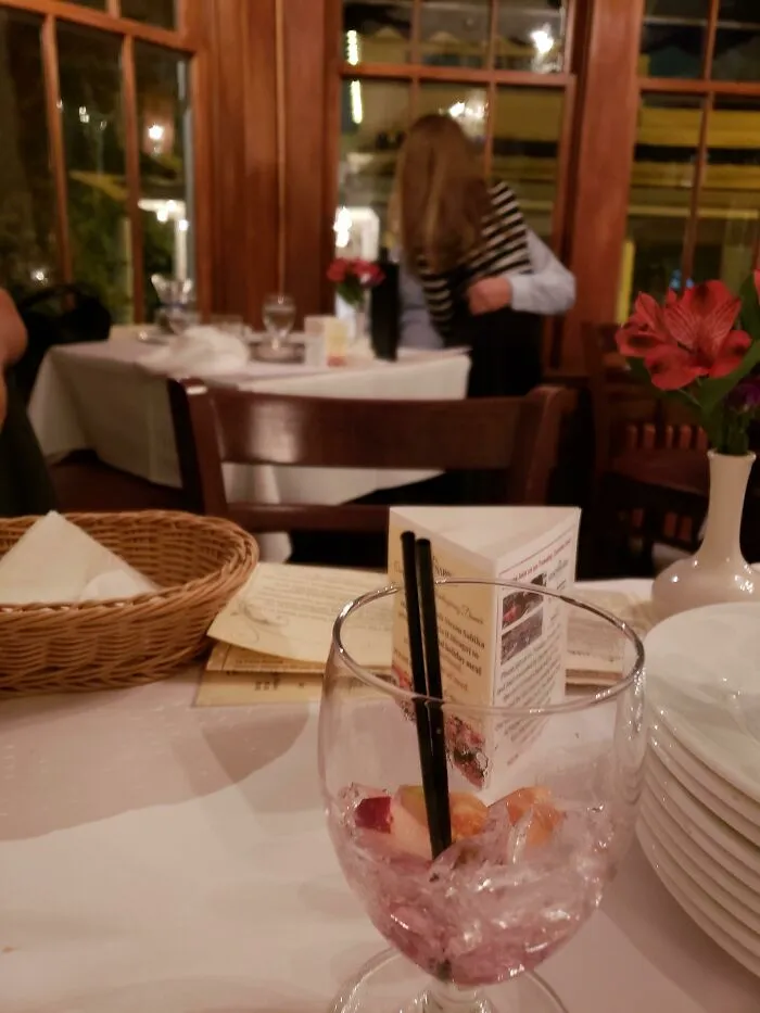This Couple At The Upscale Restaurant Getting Handsy