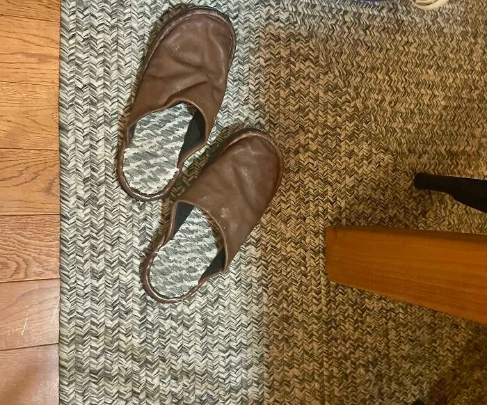 Slips matches with rug color