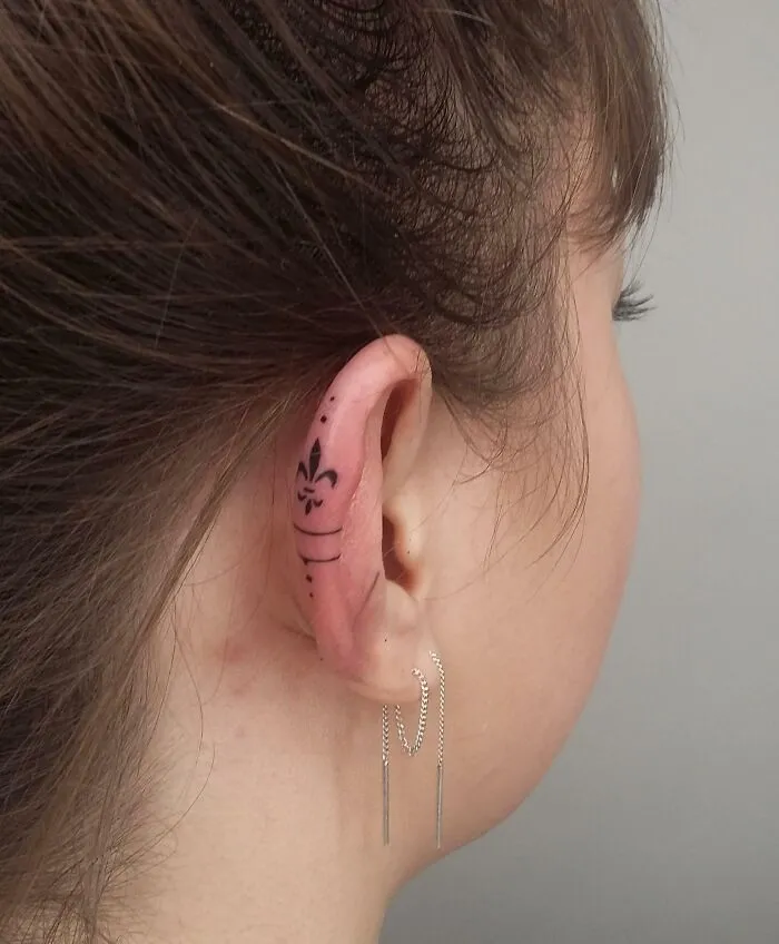 Very Fine Ear Piece Done By Kevin At Black Bear Ink, Eindhoven (The Netherlands)