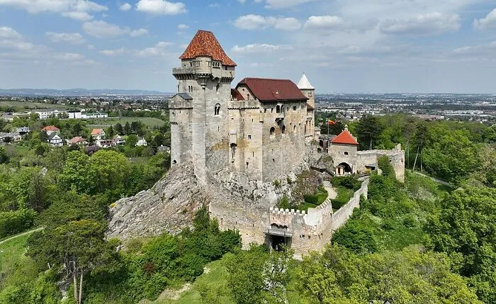 Liechtenstein — 39 584 People