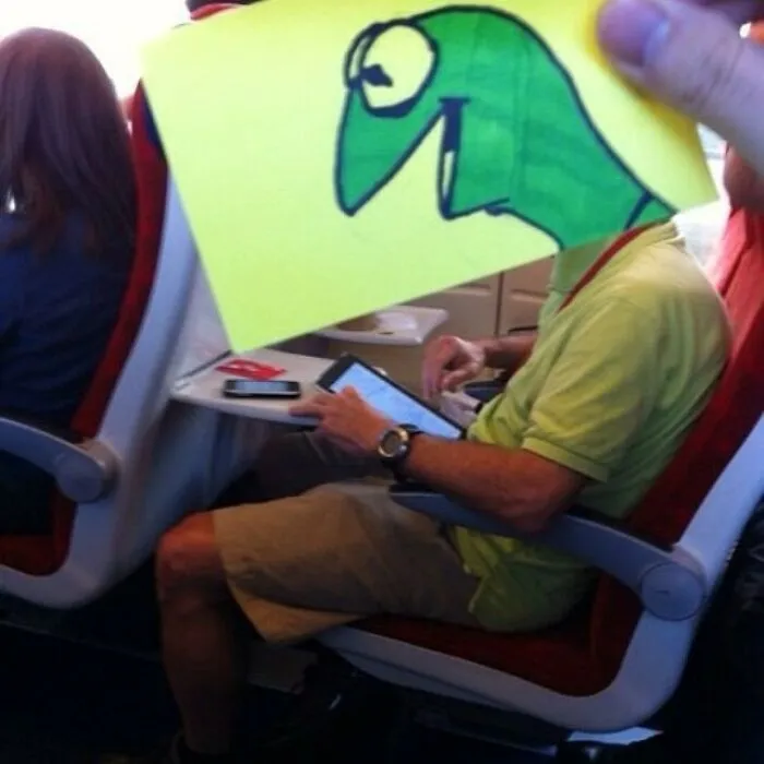 This Illustrator Turned Fellow Commuters Into Cartoonish Characters (21 Pics)