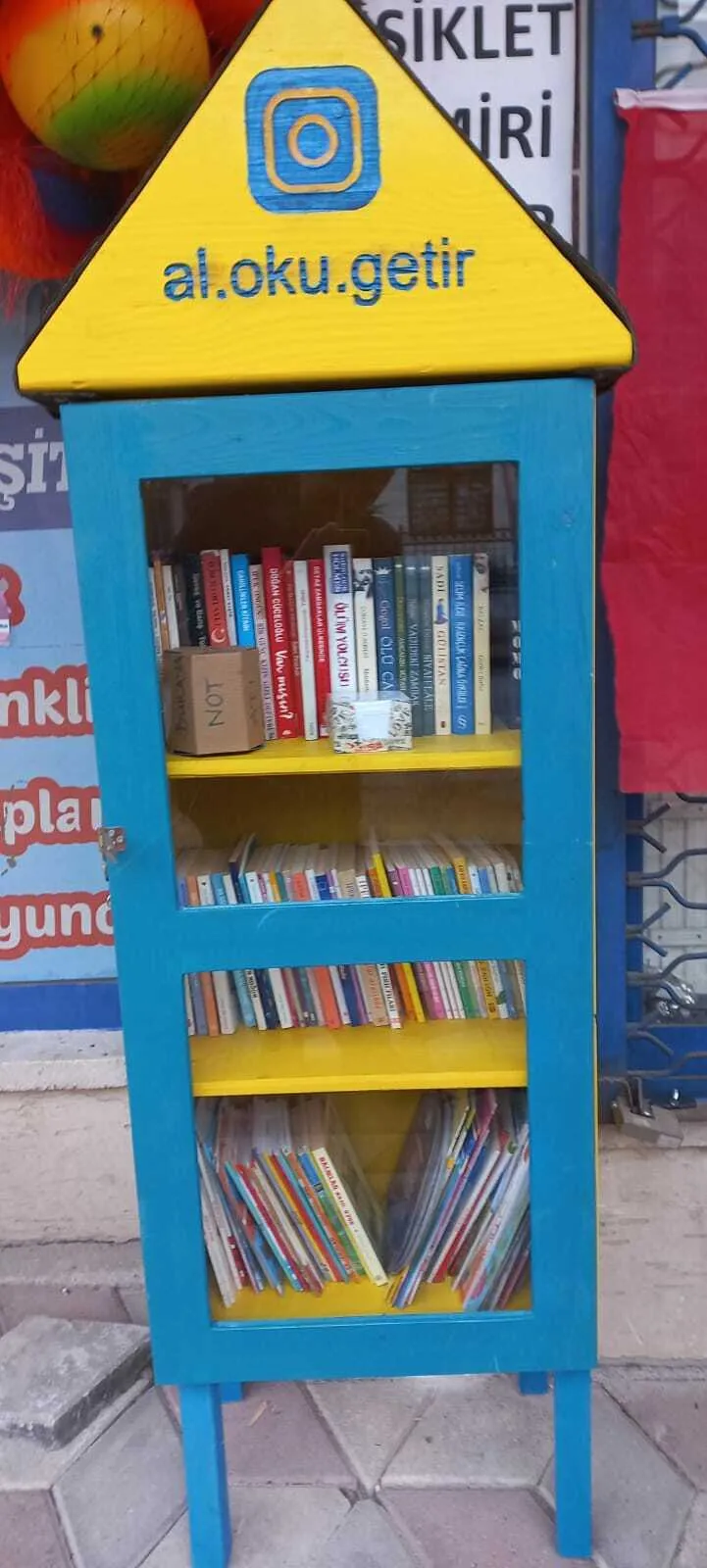 A Book Share Initiative In Turkey: @take.read.bring