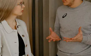 "I'm Dating An Idiot": 40 Funny Moments When People Realized The Person They're Dating Isn't Very Sharp