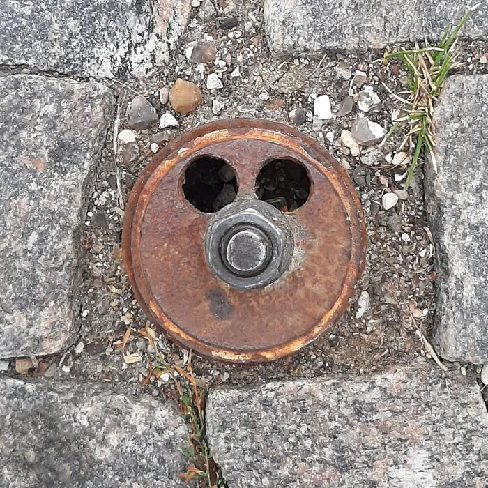 I Notice And Photograph Funny Examples Of Pareidolia In Everyday Objects (30 Pics)