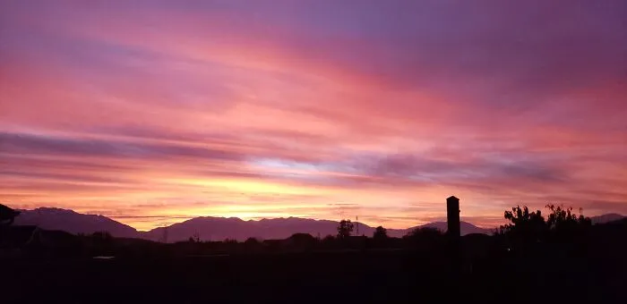 I Captured The Winter Sunrises On My Phone (10 Pics)