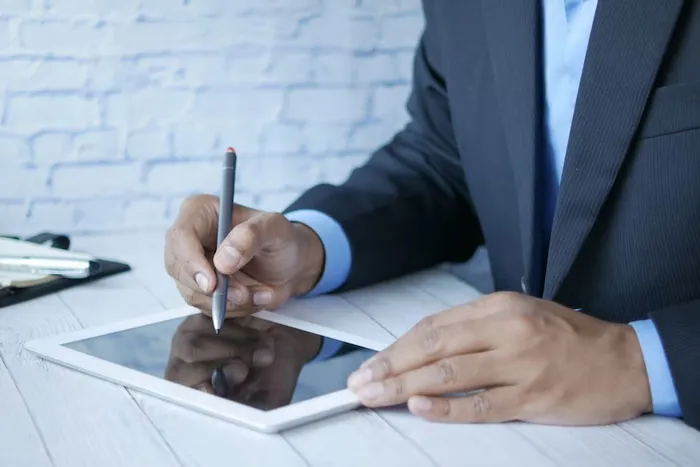 "¿Qué trabajos están demasiado bien pagados y sobrevalorados?": 30 respuestas