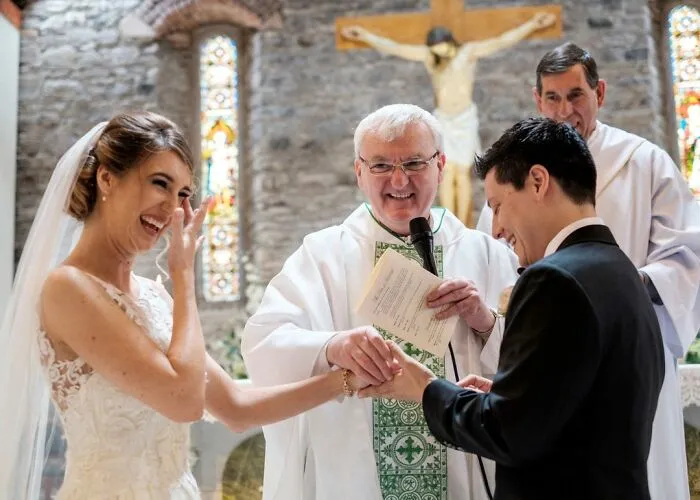40 Honest Wedding Photos By Ian Weldon That Are As Funny As They Are Chaotic (New Pics)