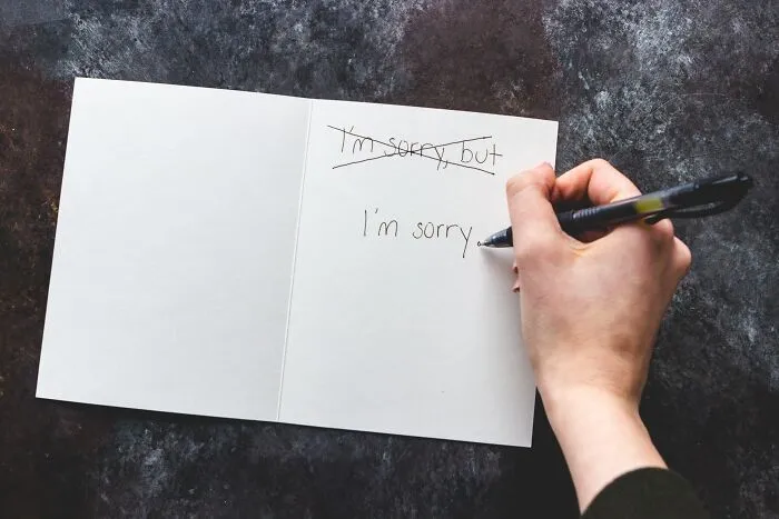 30 Low-Key Signs Someone's A Bad Human, As Shared By People Online