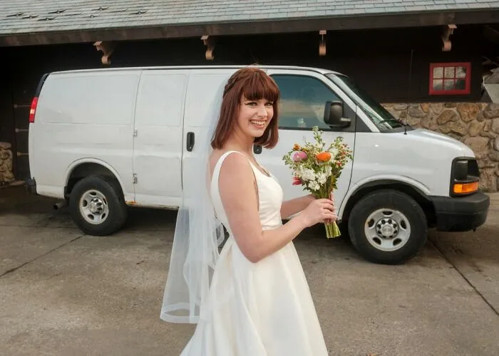 40 Honest Wedding Photos By Ian Weldon That Are As Funny As They Are Chaotic (New Pics)