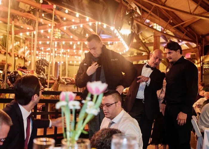 40 Honest Wedding Photos By Ian Weldon That Are As Funny As They Are Chaotic (New Pics)