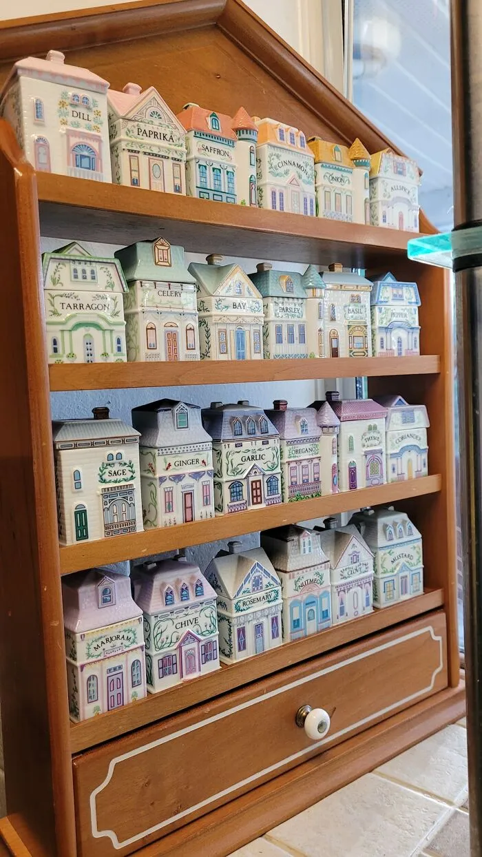 I Have Wanted A Lenox Spice Village For 3 Or 4 Years Now But The Online Prices Skyrocketed So I Held Hope I'd Stumble Upon A Set At A Thrift Store One Day