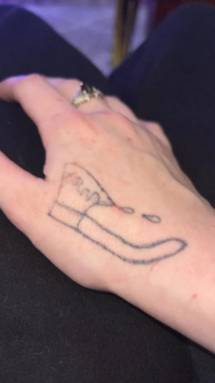 30 Tatuajes tan horribles para recordarnos que algunos errores pueden ser difíciles de borrar