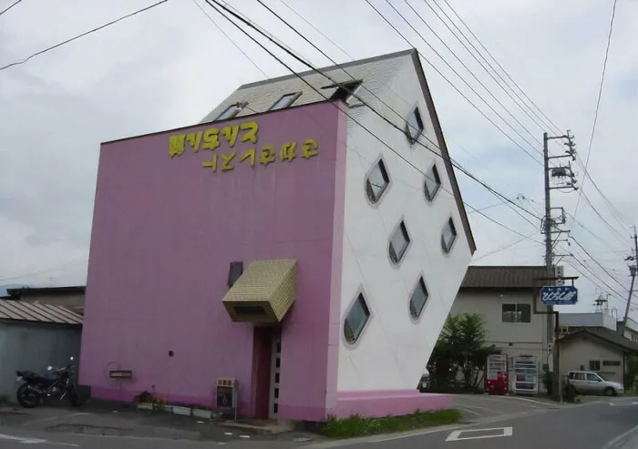 Edificio al revés