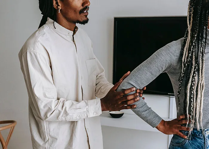 Toxic Masculinity Deems These 30 Normal And Healthy Behaviors ‘Unmanly,’ Yet People Online Think Otherwise