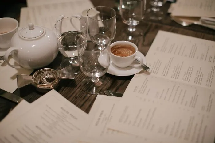 20 Opiniones sobre esos detalles en restaurantes que arruinan la experiencia de comer ahí